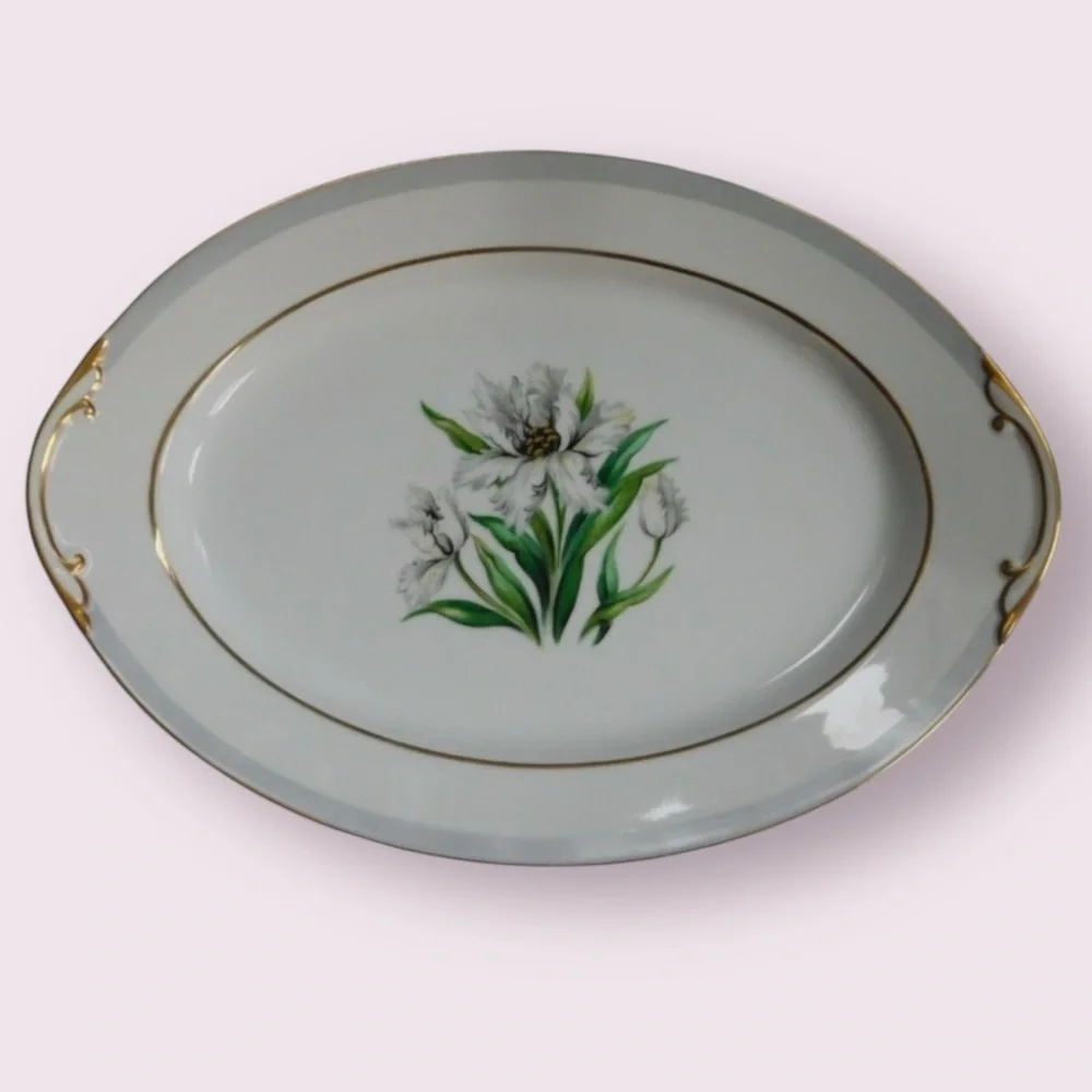 CITADEL CHINA ASHWORTH SERVING DISH 14 5:/8 x 10 3/8. WHITE WITH GOLD TRIM